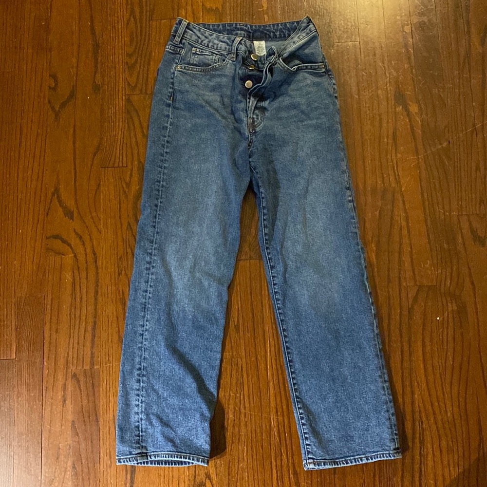 Brad new H&M High rise mom jeans